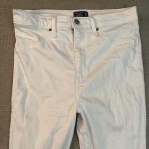 Abercrombie & Fitch white skinny jeans